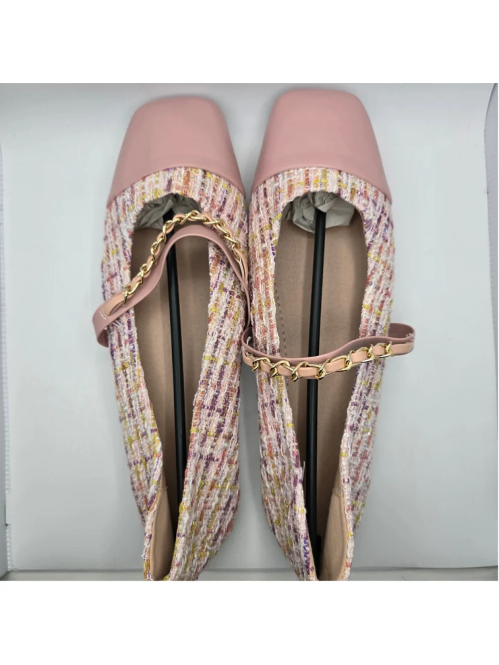 Women's Unbranded Tweed Flats with Gold Chain Detail, Pink, Size 11